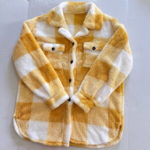 Yellow and White Plaid Women’s Teddy Sherpa Jacket Size L (Bx 20)